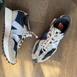 New balance 327 size 6